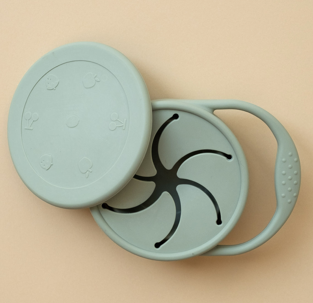 Snack bowl with lid by Minika