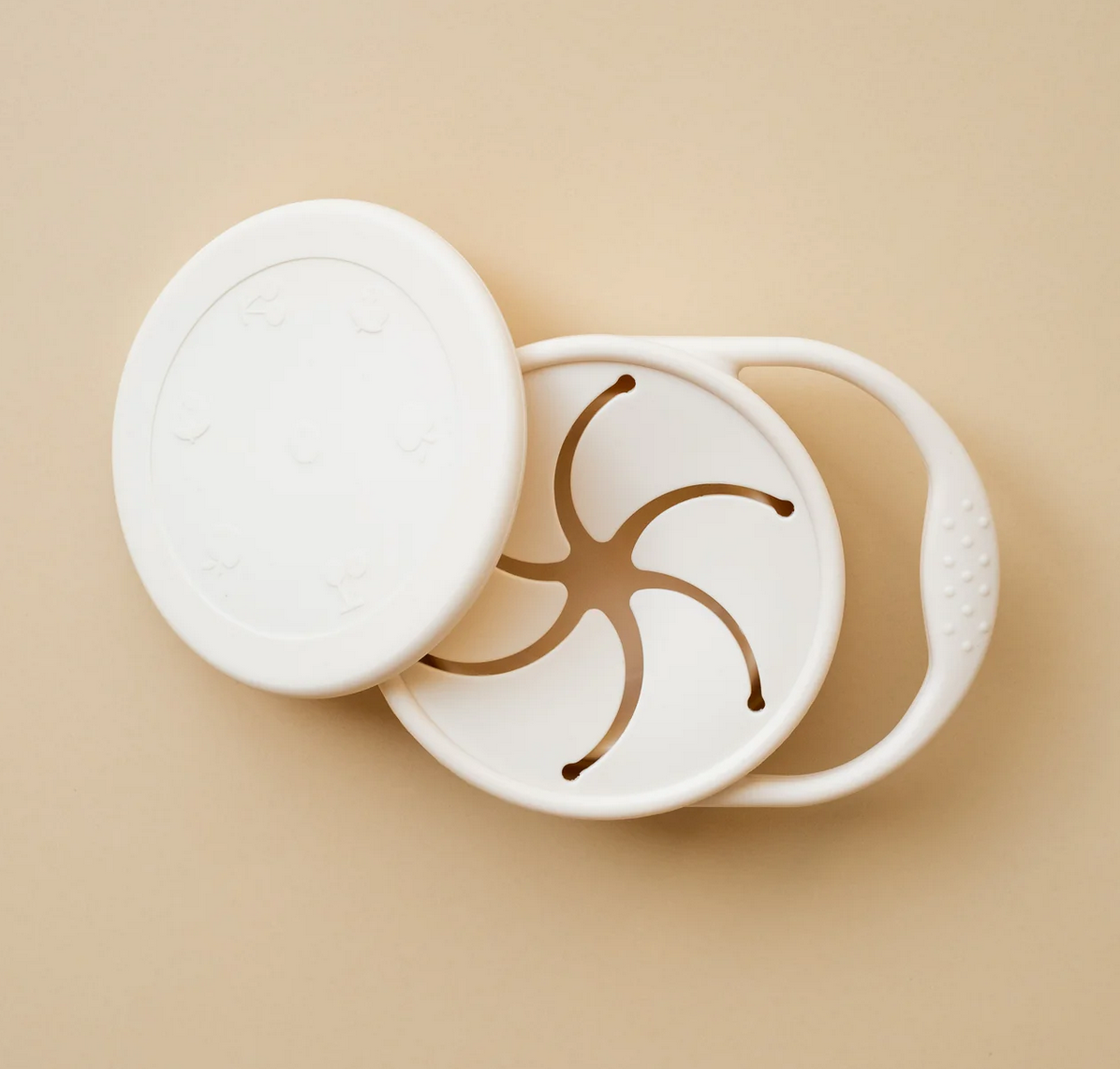 Snack bowl with lid by Minika