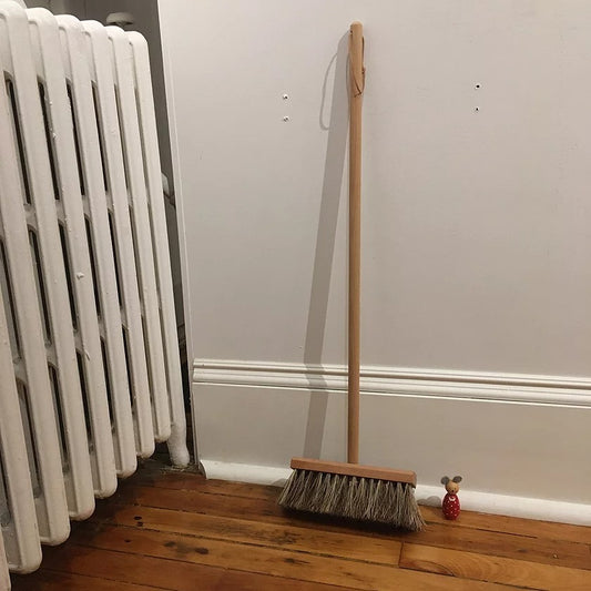 Broom, yard (straw, 81 cm) By Gluckskafer.