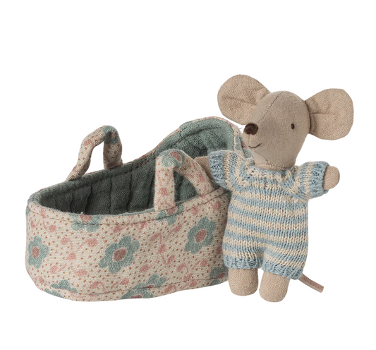 Baby mouse in carry cot - Blue  by Maileg