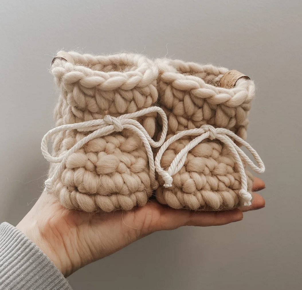 Les petits Tousi - Wool booties - Almond
