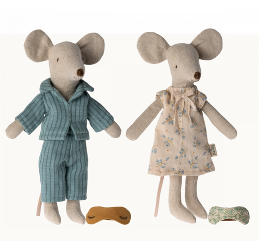 Mum and dad mice in cigarbox by Maileg