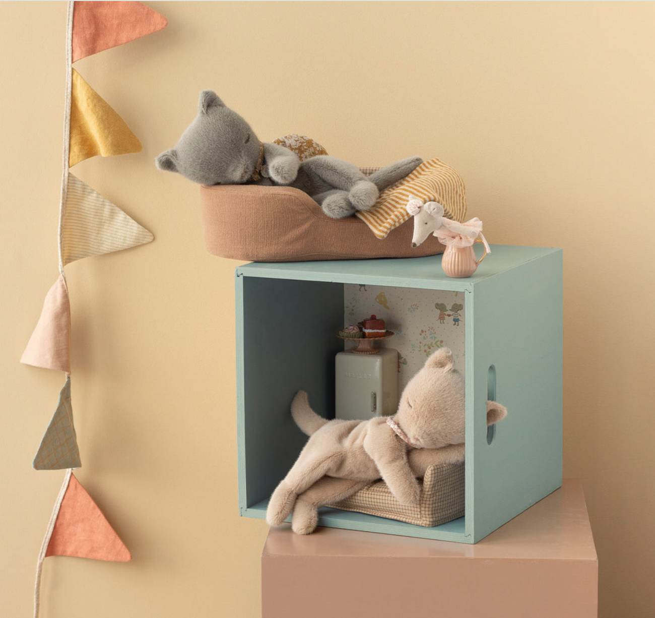 Sleeping kitten plush, Small - Grey  by Maileg