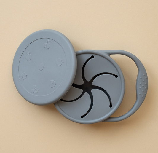 Snack bowl with lid by Minika