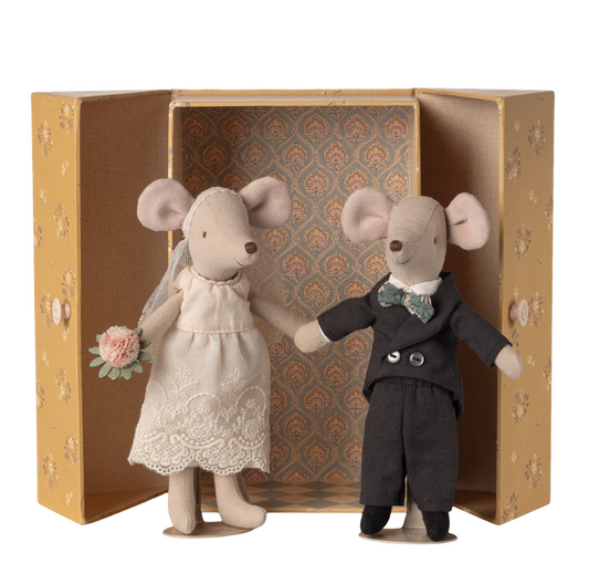 Wedding mice couple in box, Mum and Dad by Maileg