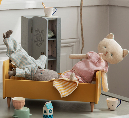 Maileg Wooden bed, Miniature - Yellow